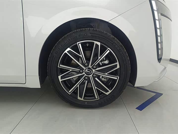 Фото 6 - GAC Trumpchi E8