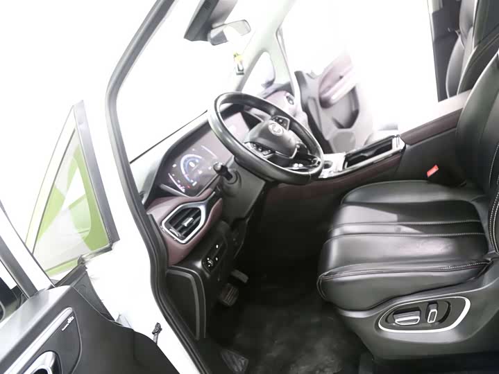 Фото 6 - GAC Trumpchi M6