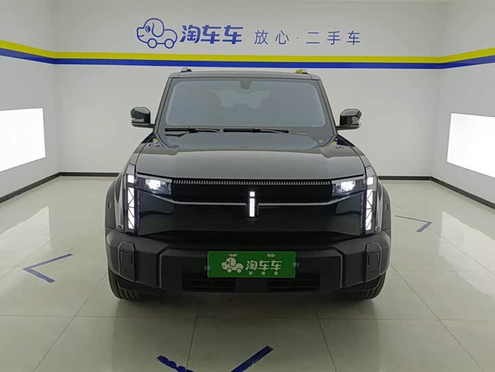 Photo 2 - Chery iCar 03