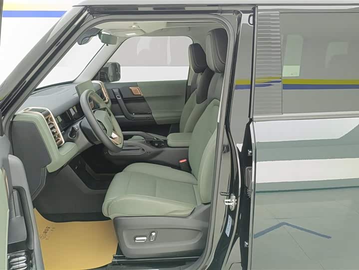 Photo 9 - Chery iCar 03