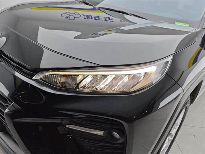 Photo 5 - Toyota Wildlander