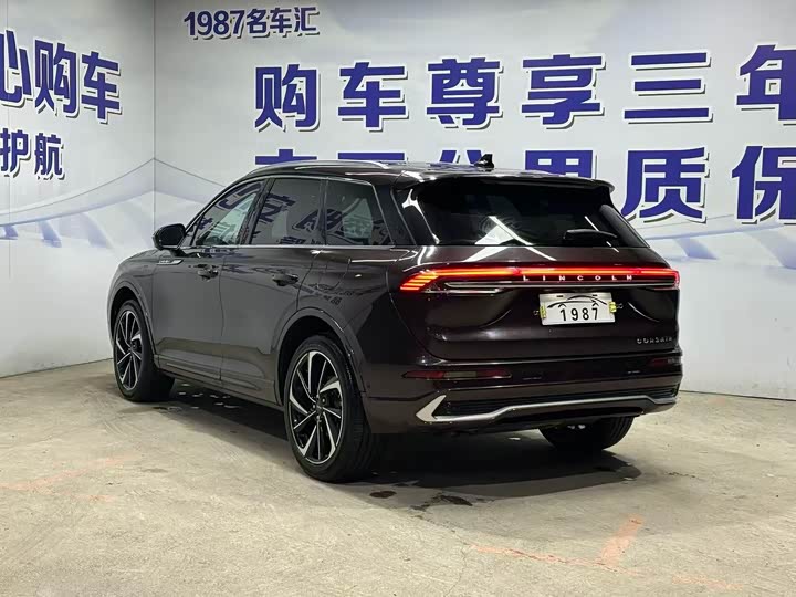 Фото 4 - Lincoln Corsair