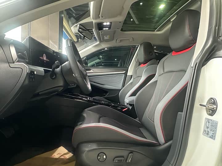 Photo 4 - Volkswagen Lamando L