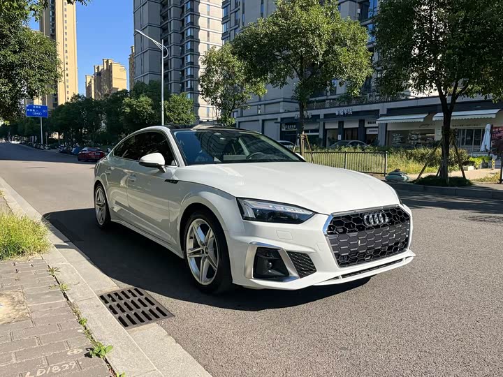 Фото 3 - Audi A5