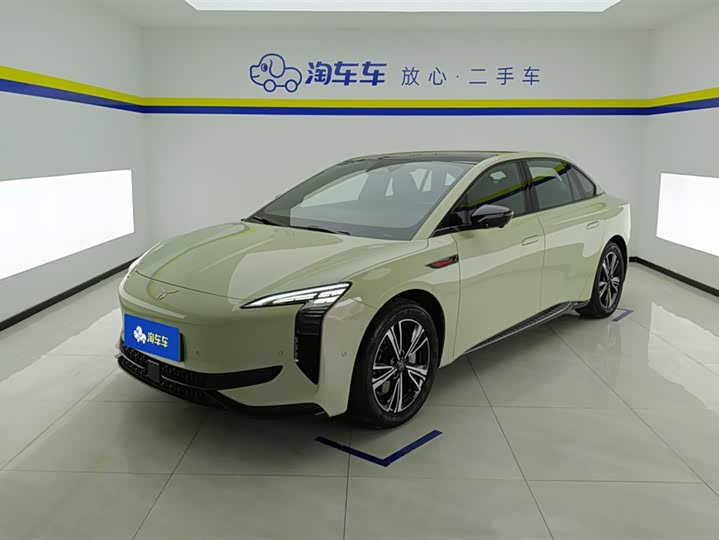 Фото 1 - Hongqi EH7