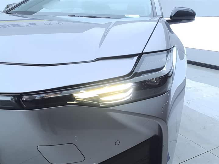 Фото 5 - Toyota bZ3