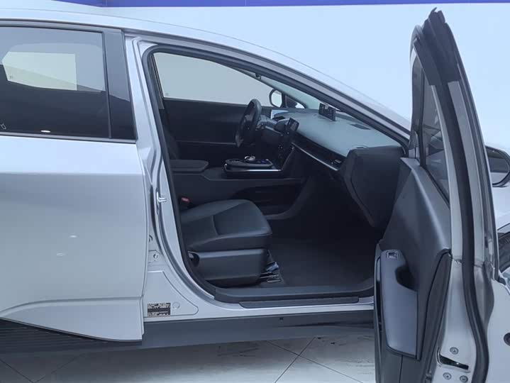 Фото 8 - Toyota bZ3