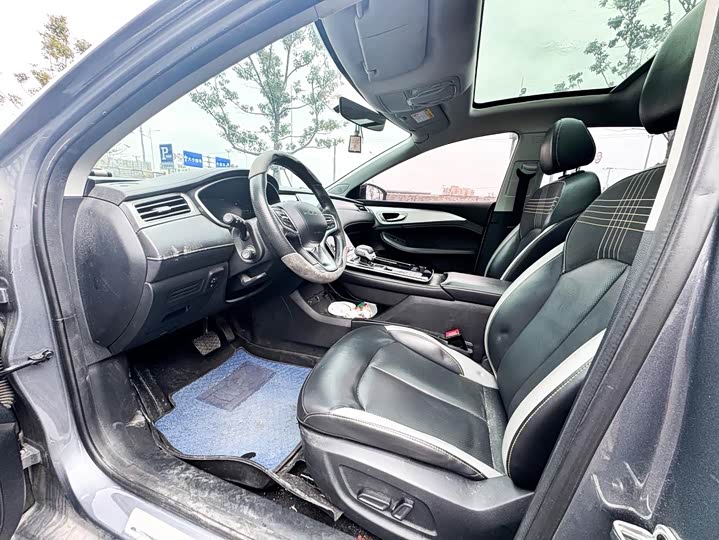 Фото 6 - Roewe i6 Max EV