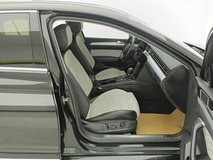 Фото 8 - Volkswagen Magotan