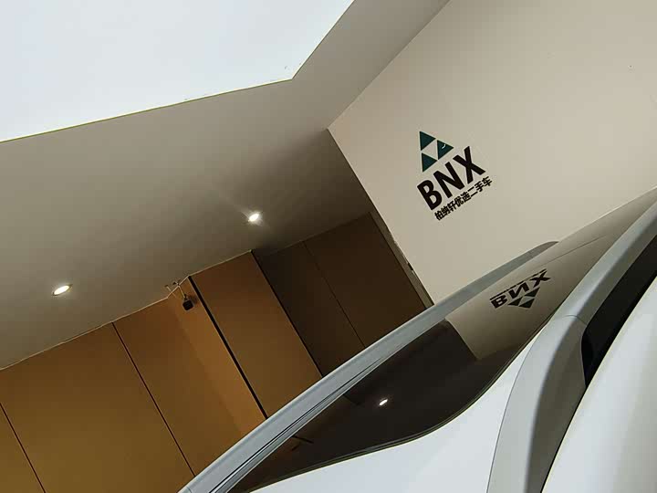 Фото 4 - Hyundai Santa Fe