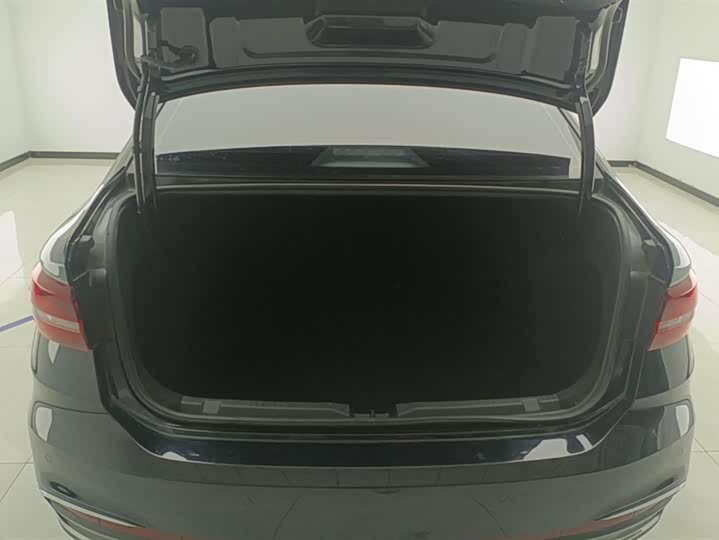 Фото 4 - Volkswagen Lavida