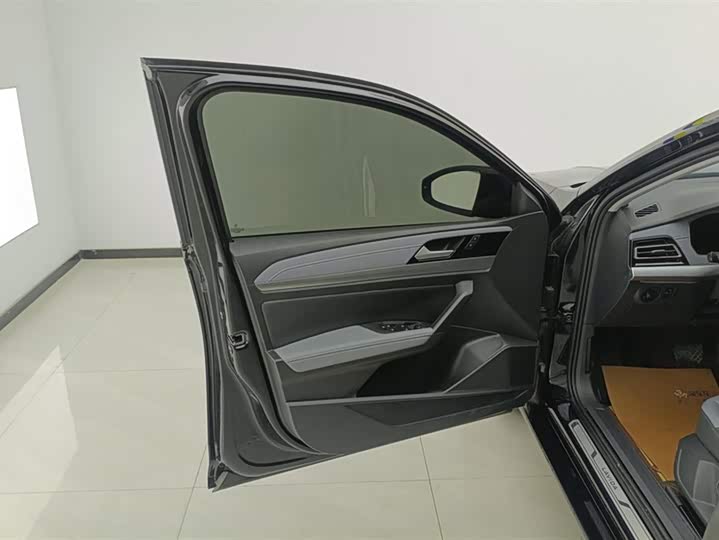 Фото 7 - Volkswagen Lavida