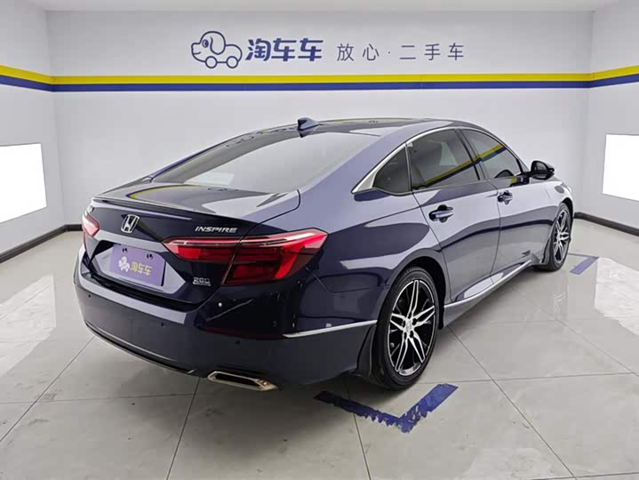 Photo 3 - Honda Inspire