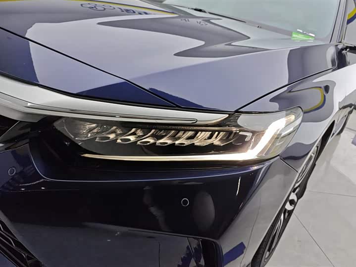 Photo 5 - Honda Inspire