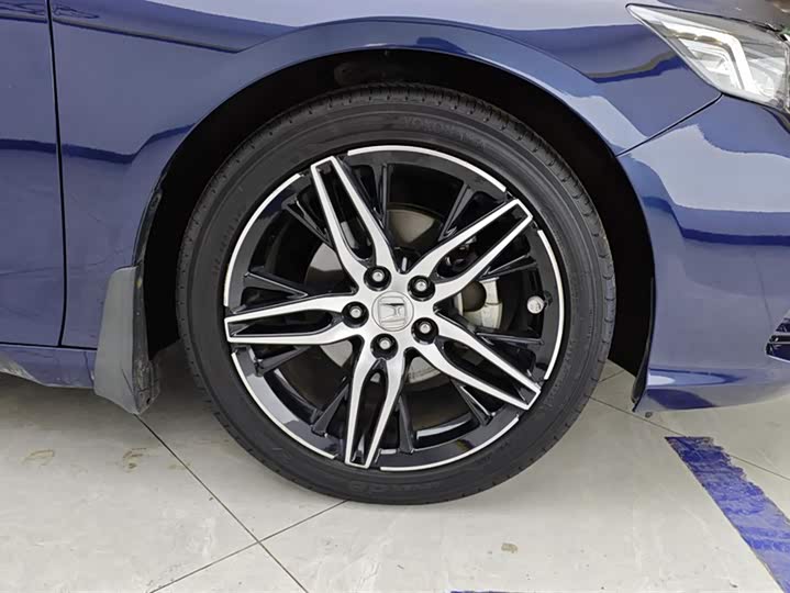 Photo 6 - Honda Inspire