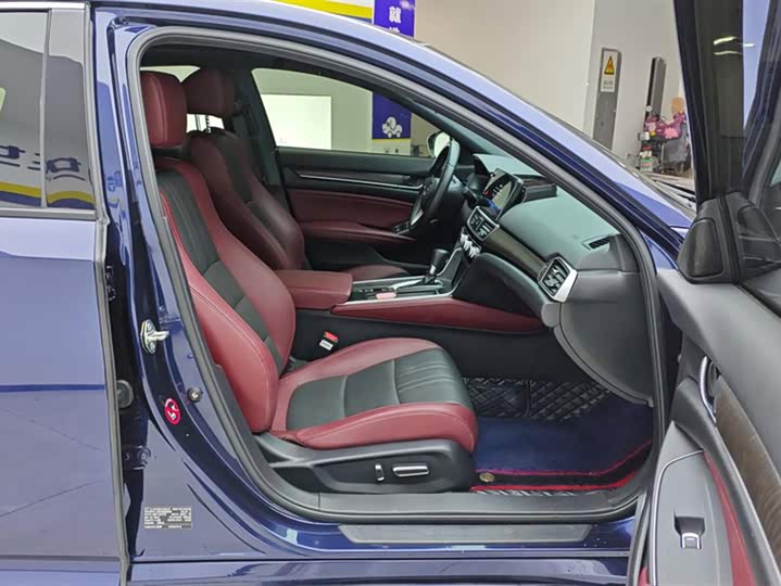 Photo 8 - Honda Inspire