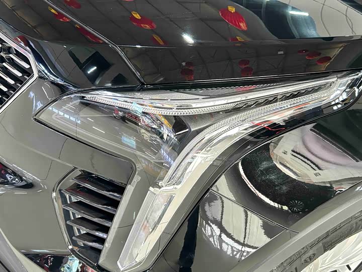 Фото 4 - Cadillac XT4