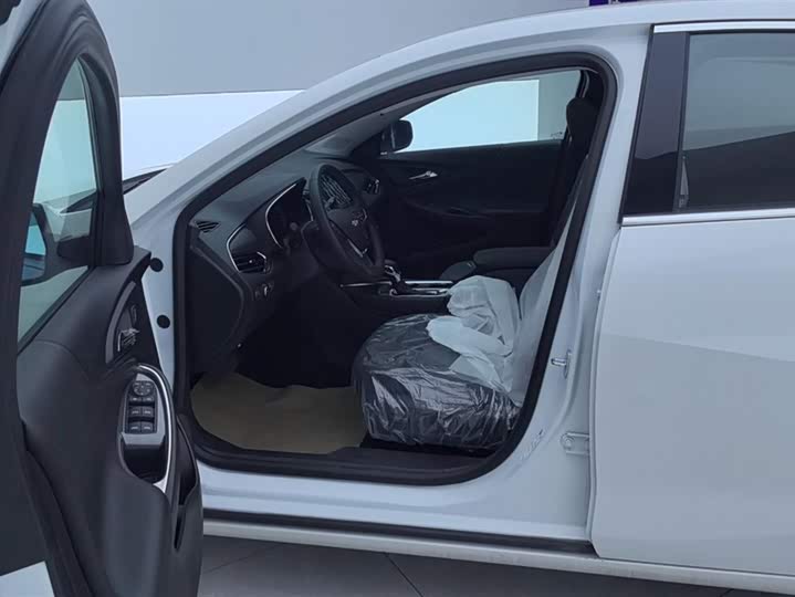 Фото 9 - Chevrolet Malibu XL