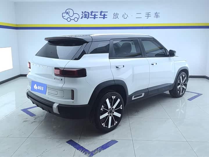 Фото 3 - Geely Icon