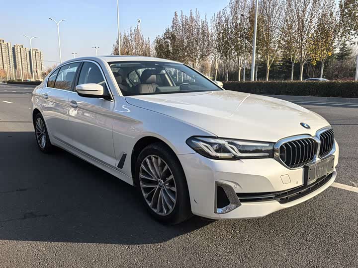 Фото 3 - BMW 5 Series