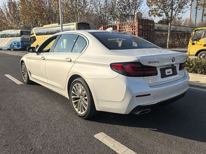 Фото 5 - BMW 5 Series
