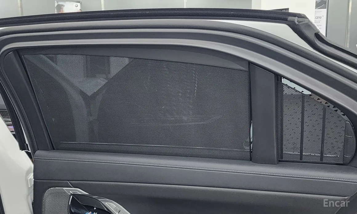 Фото 16 - BMW 7 Series