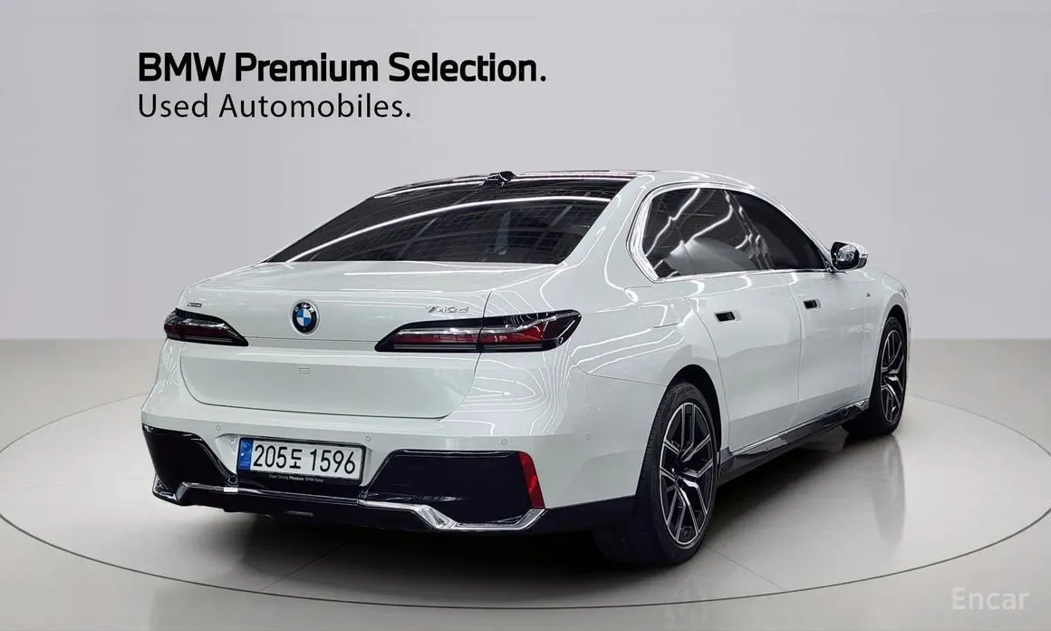 Фото 2 - BMW 7 Series