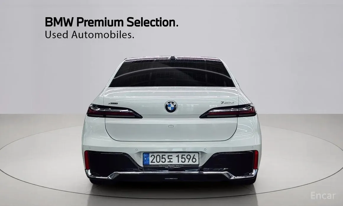 Фото 4 - BMW 7 Series