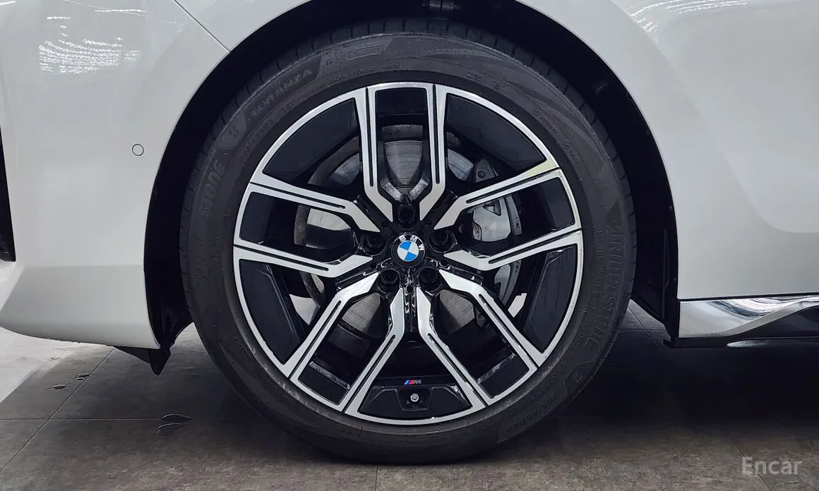 Фото 5 - BMW 7 Series