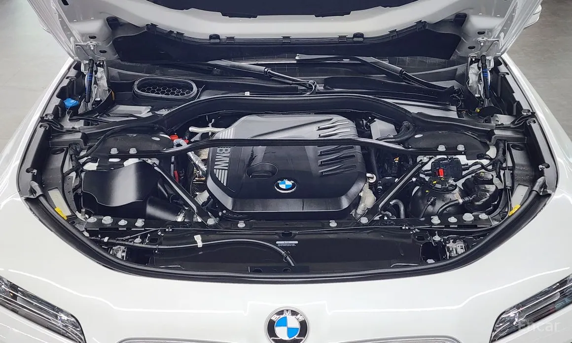 Фото 6 - BMW 7 Series