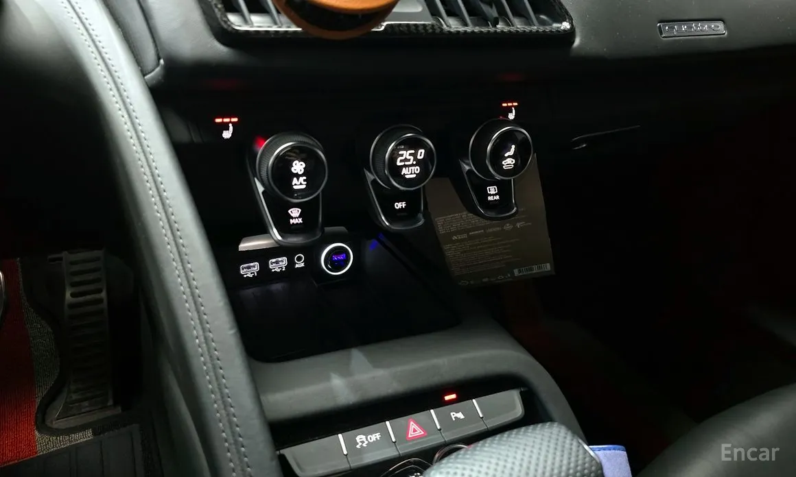 Фото 13 - Audi R8