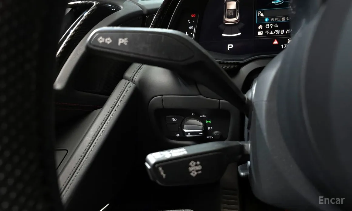 Фото 18 - Audi R8