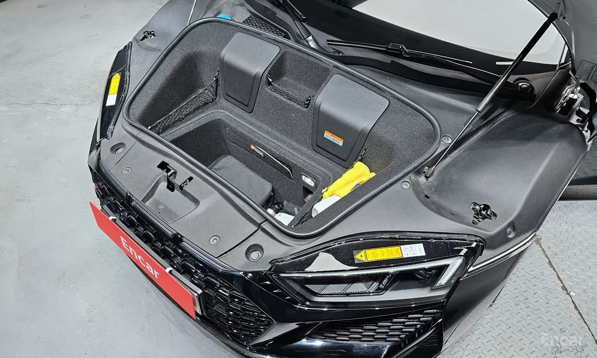 Фото 20 - Audi R8