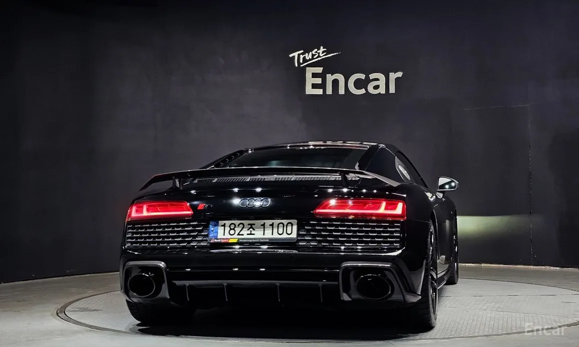 Фото 4 - Audi R8