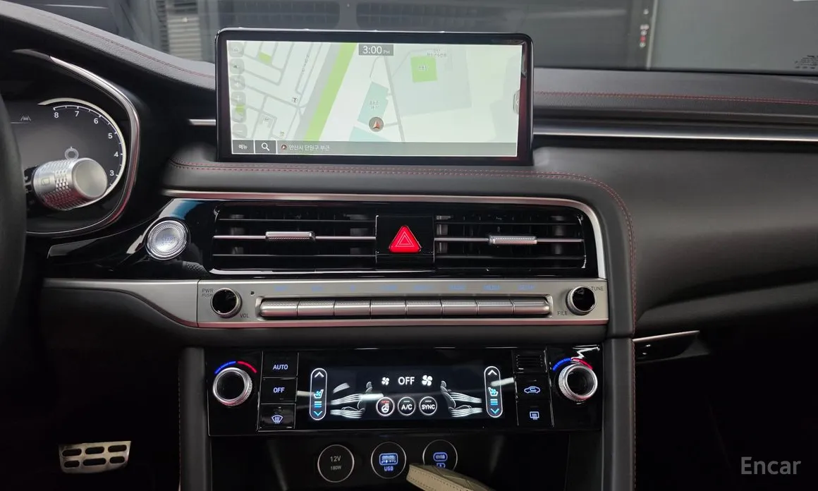 Фото 16 - Genesis G70