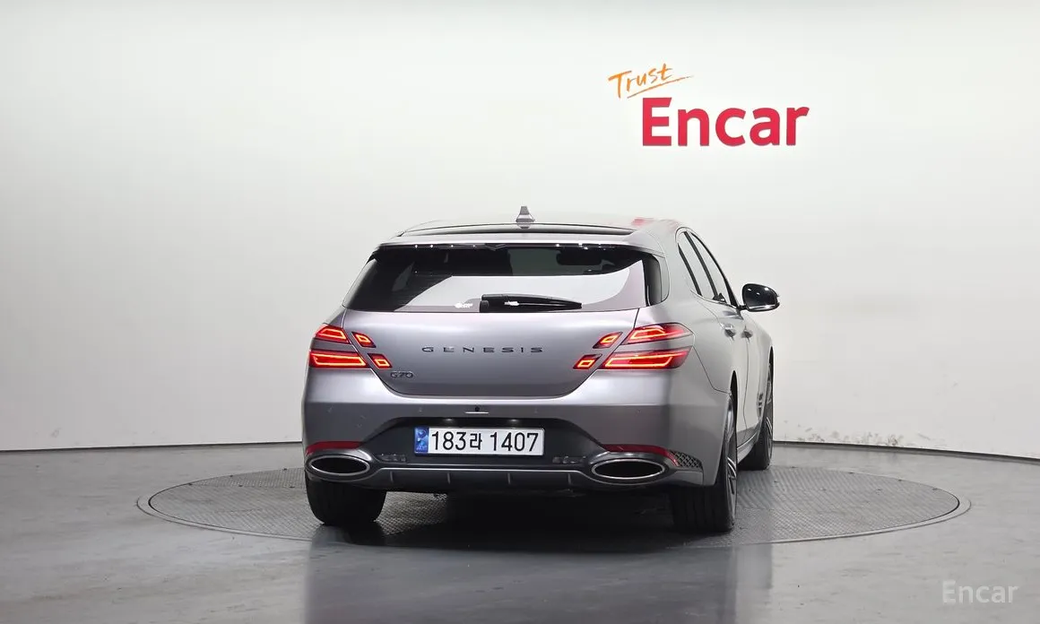 Фото 4 - Genesis G70