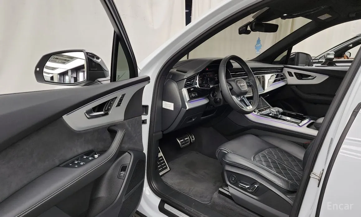 Фото 10 - Audi Q7