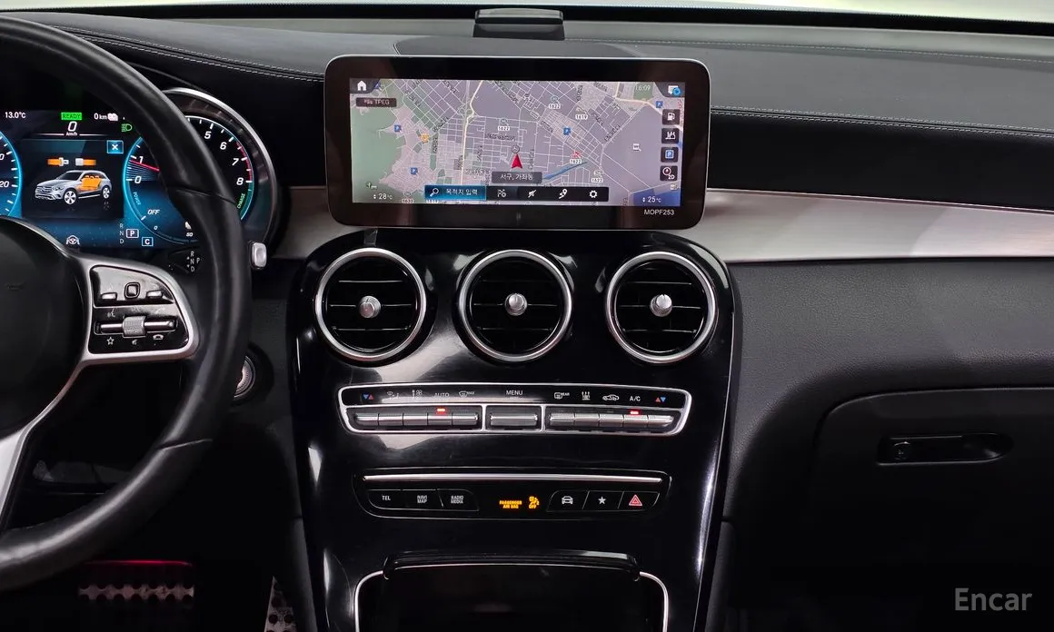 Фото 15 - Mercedes-Benz GLC-Class