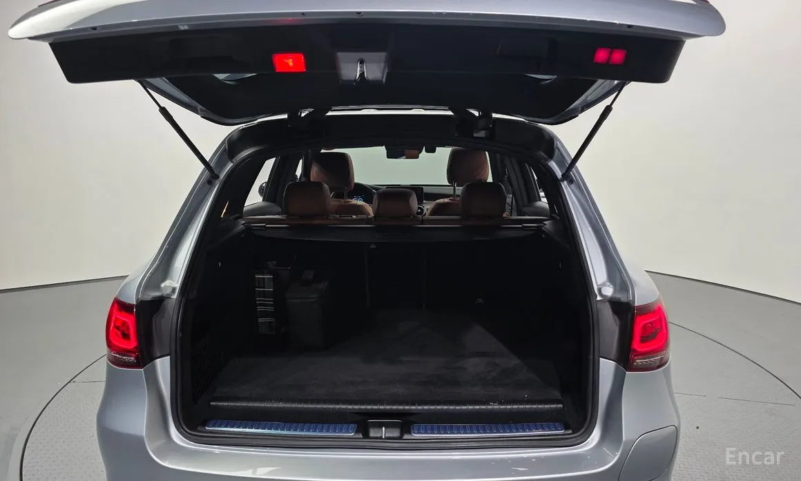 Фото 20 - Mercedes-Benz GLC-Class