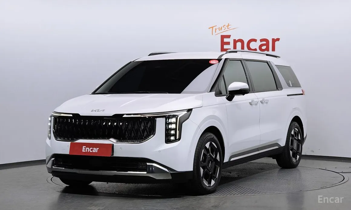 Фото 1 - Kia Carnival