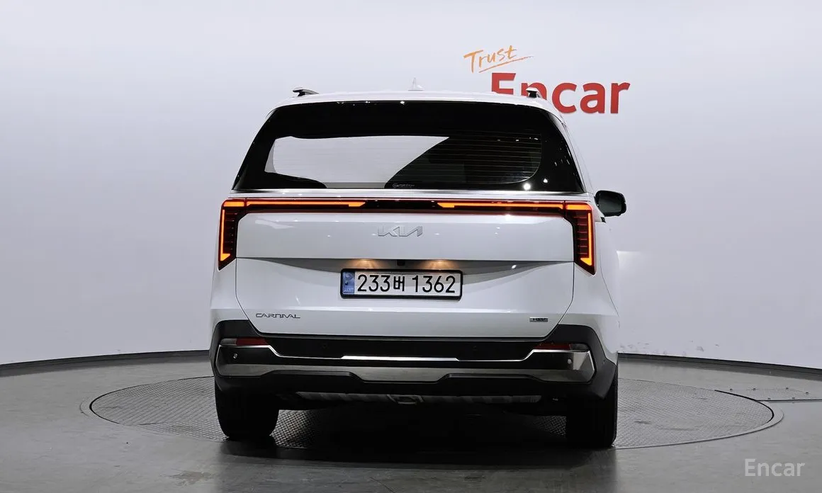 Фото 4 - Kia Carnival