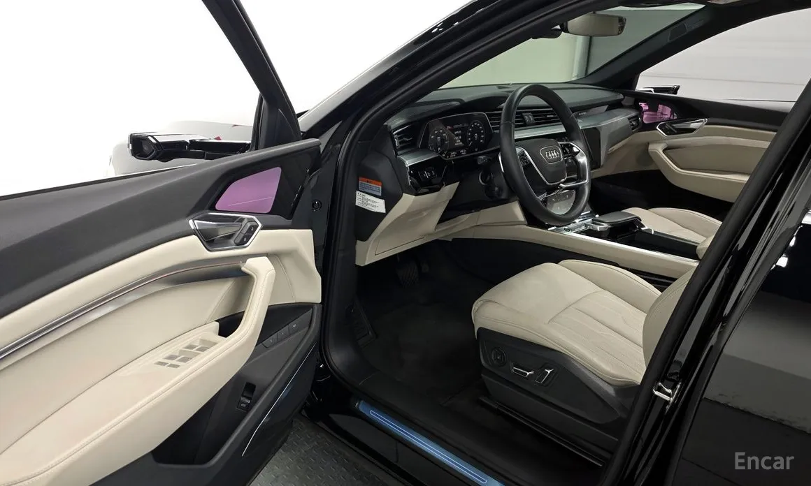 Фото 10 - Audi e-tron