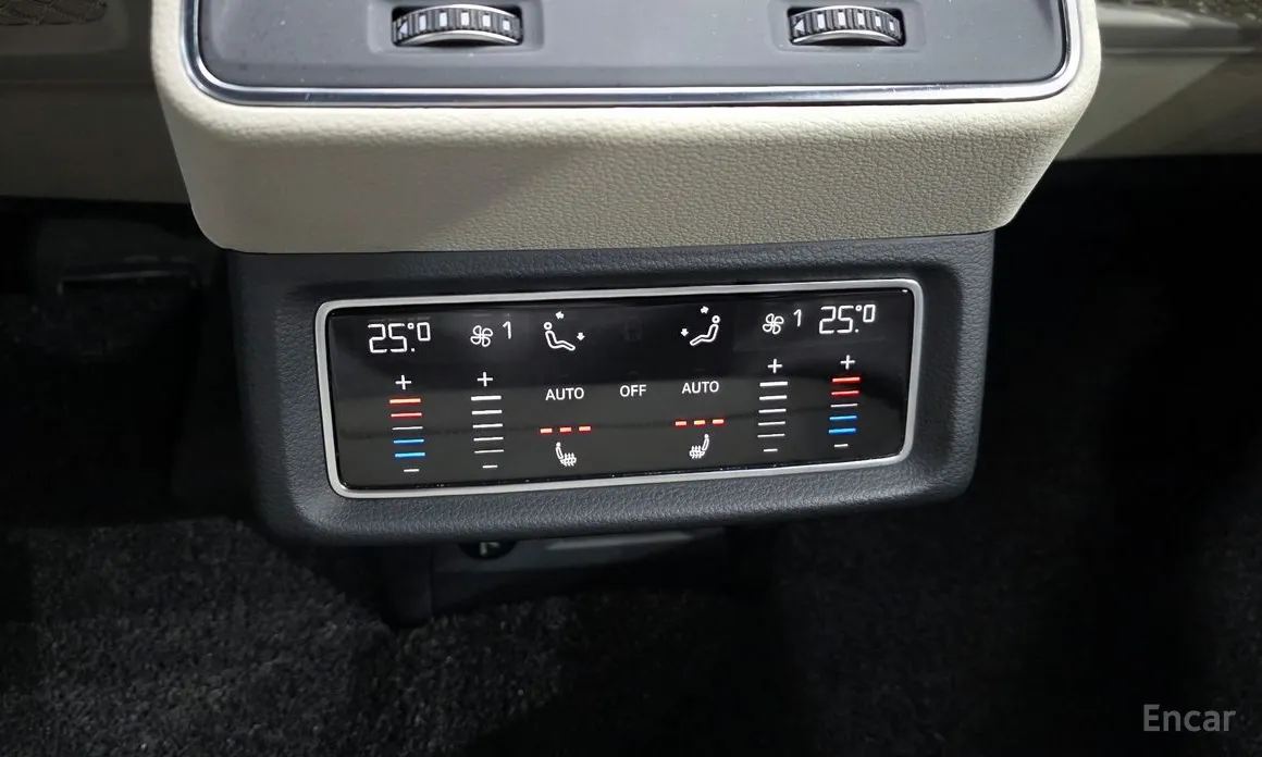 Фото 19 - Audi e-tron