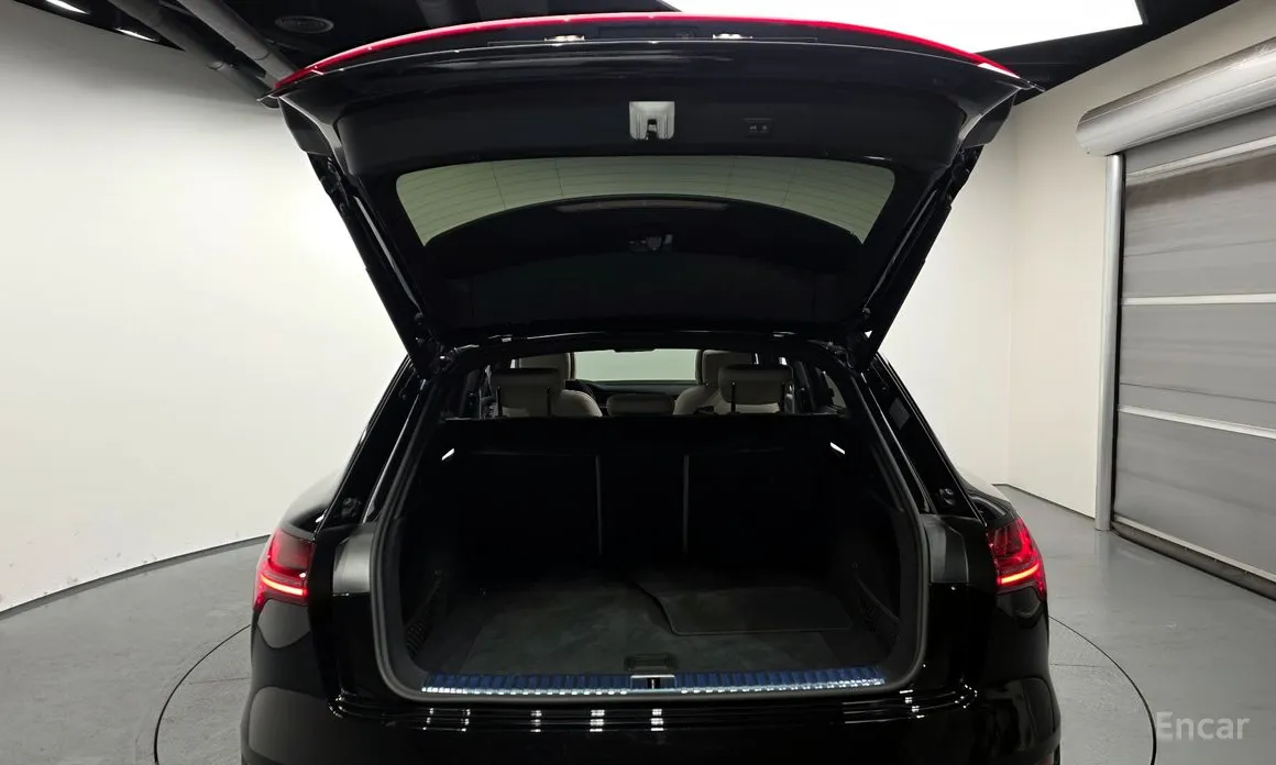 Фото 20 - Audi e-tron