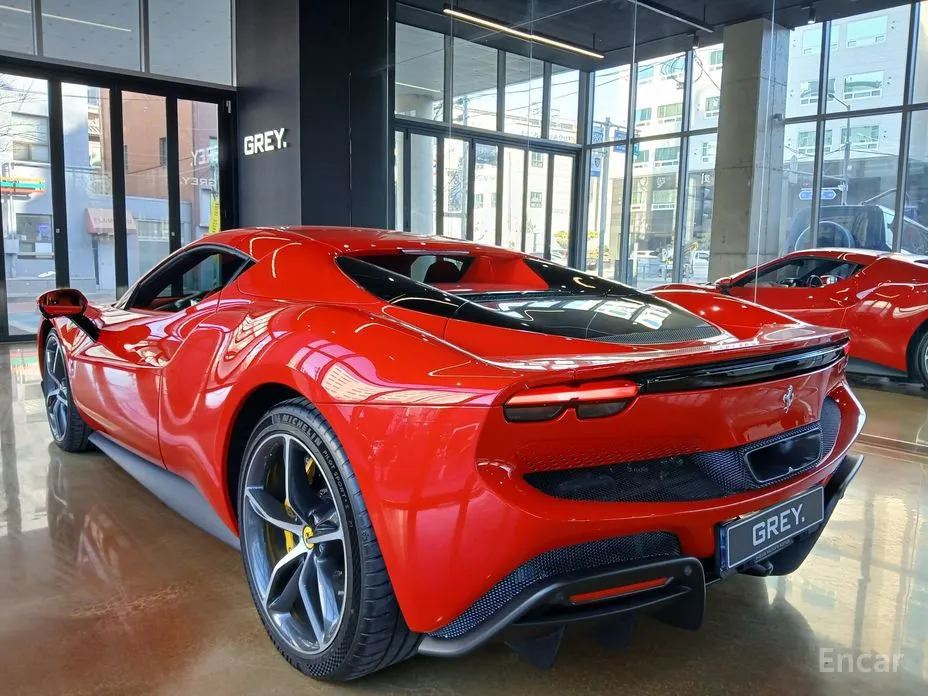 Фото 5 - Ferrari 296