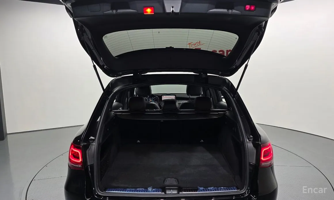 Фото 20 - Mercedes-Benz GLC-Class