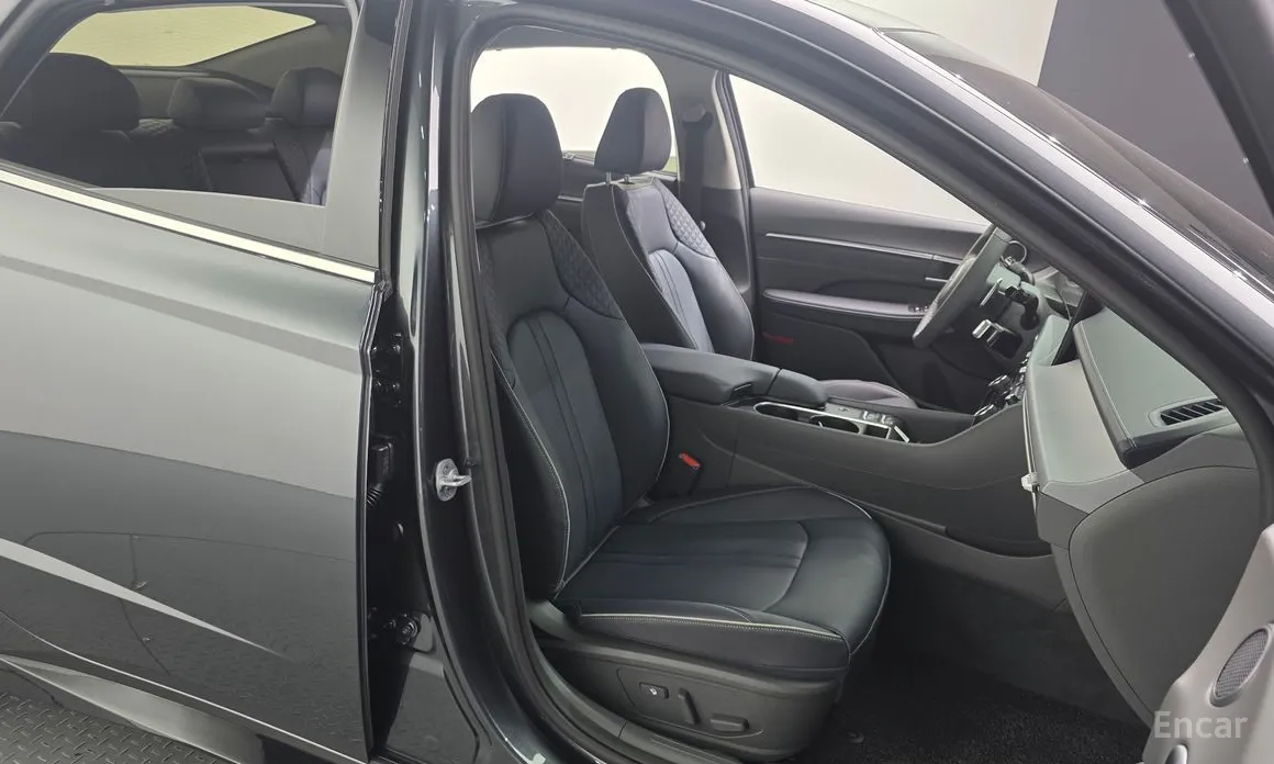 Фото 12 - Hyundai Sonata