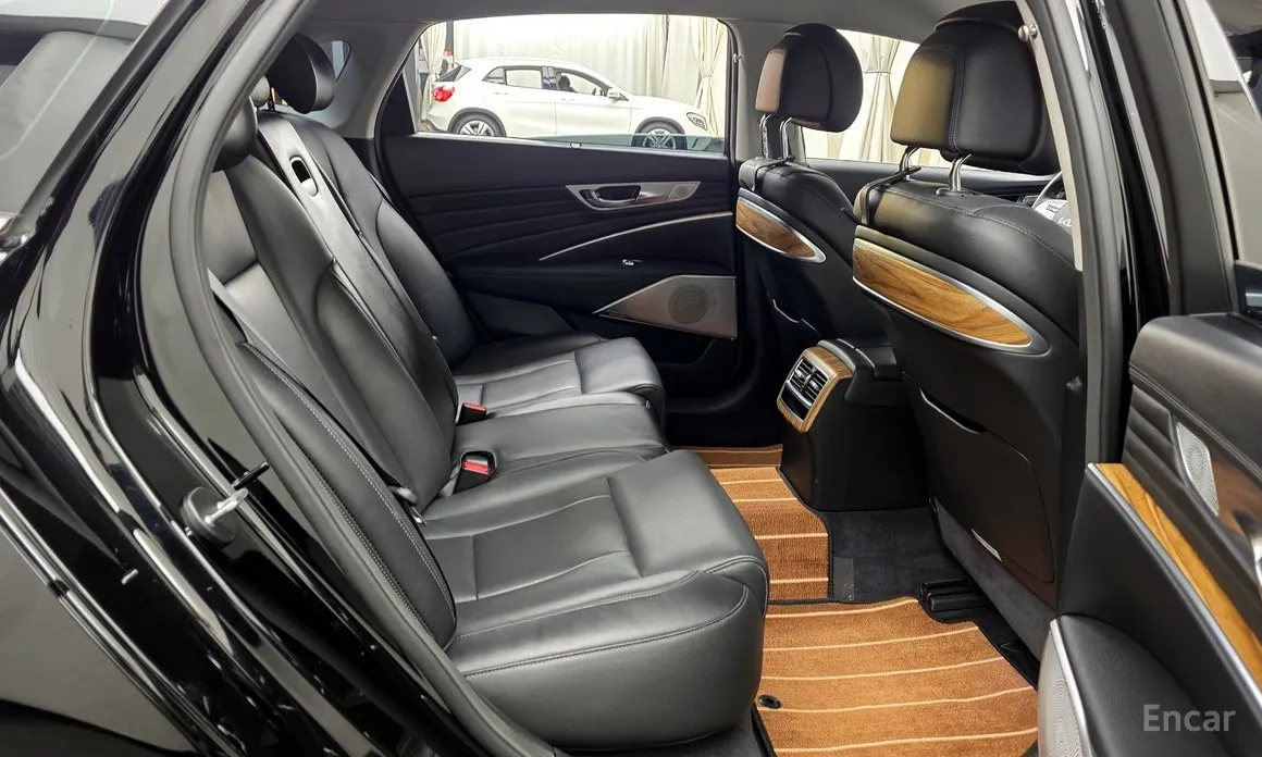 Фото 12 - Kia K9