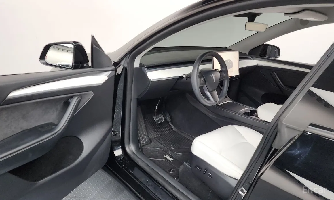 Фото 10 - Tesla Model Y