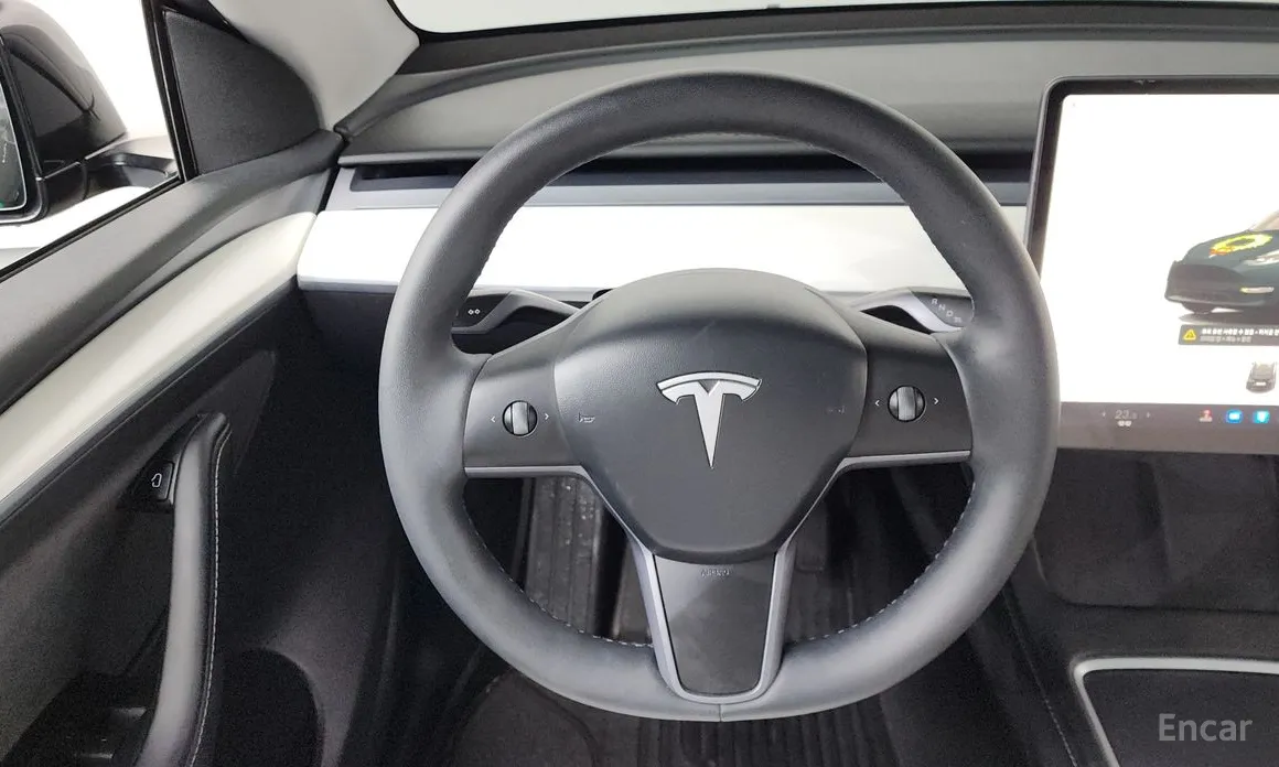 Фото 13 - Tesla Model Y